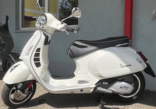 Vespa GTS 125