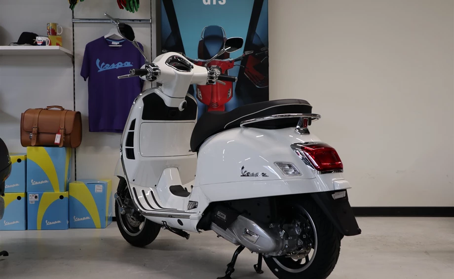 Angebot Vespa GTS 125 Super Bild 3: Angebot Vespa GTS 125 Super