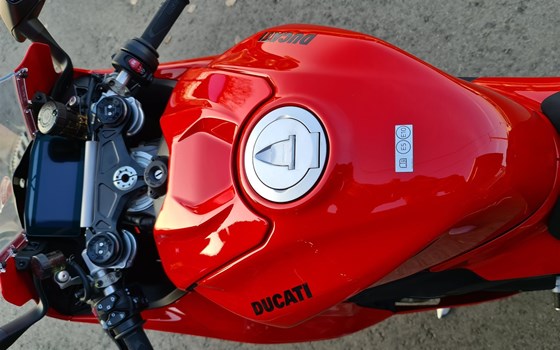 Neufahrzeug Ducati Panigale V4 - Bild 11 Neufahrzeug Ducati Panigale V4 - Bild 11