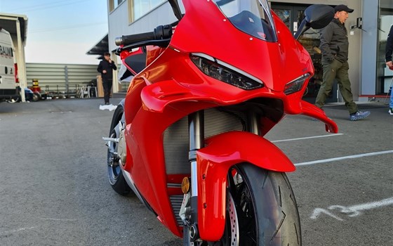 Neufahrzeug Ducati Panigale V4 - Bild 3 Neufahrzeug Ducati Panigale V4 - Bild 3