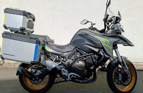 Gebrauchtmotorrad QJ Motor SRT 700 X