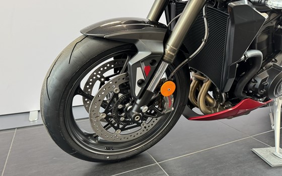 Neufahrzeug Triumph Street Triple 765 R A2 - Bild 5 Neufahrzeug Triumph Street Triple 765 R A2 - Bild 5