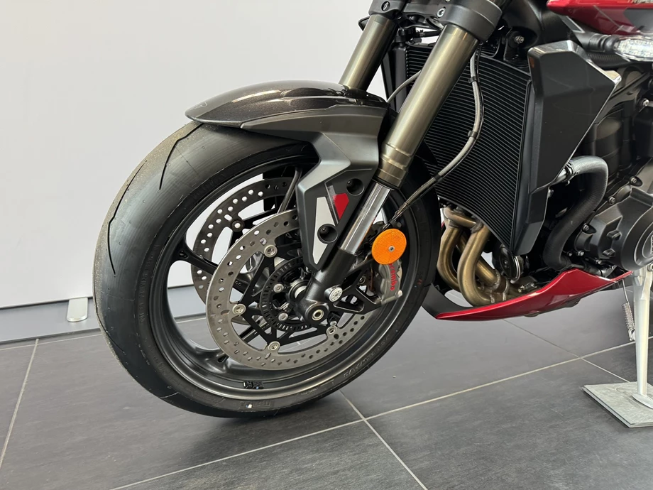 Angebot Triumph Street Triple 765 R A2 Bild 5: Angebot Triumph Street Triple 765 R A2