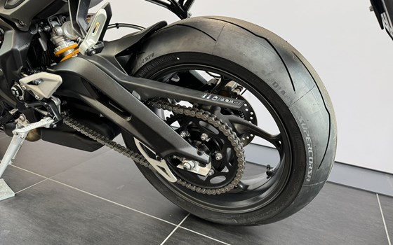 Neufahrzeug Triumph Street Triple 765 R A2 - Bild 6