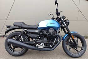 Moto Guzzi V7 Stone