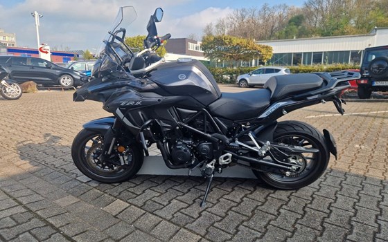 Gebrauchtmotorrad Benelli TRK 502 - Bild 3