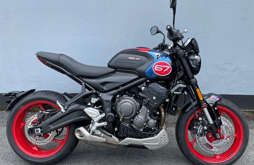 Neumotorrad Triumph Trident 660 Triple Tribute