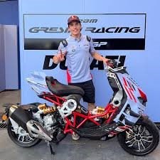 Neufahrzeug Italjet Dragster 300 - Bild 4 Neufahrzeug Italjet Dragster 300 - Bild 4