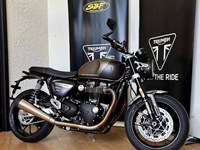 Gebrauchtmotorrad Triumph Speed Twin 1200 1.Hd., Garantie 2028