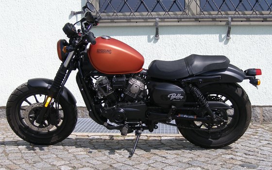Gebrauchtmotorrad Hyosung Aquila GV 125 Cruiser - Bild 1