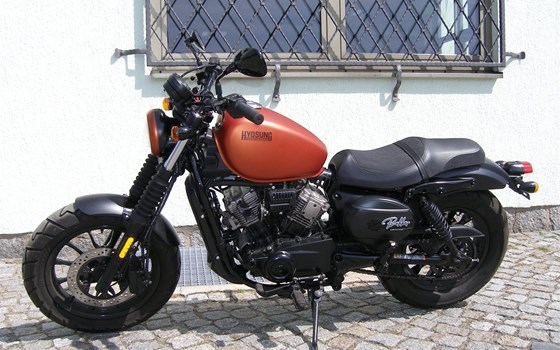 Gebrauchtmotorrad Hyosung Aquila GV 125 Cruiser - Bild 2