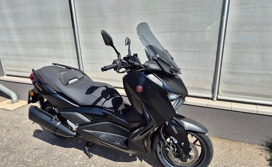 Angebot Yamaha XMAX 300 Tech MAX Bild 2: Angebot Yamaha XMAX 300 Tech MAX