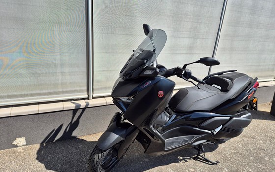 Gebrauchtmotorrad Yamaha XMAX 300 Tech MAX - Bild 7 Gebrauchtmotorrad Yamaha XMAX 300 Tech MAX - Bild 7