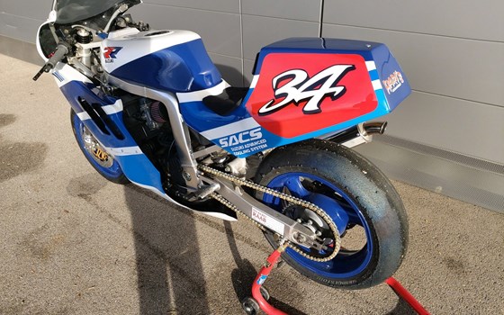 Gebrauchtmotorrad Suzuki GSX-R 1100 - Bild 8 Gebrauchtmotorrad Suzuki GSX-R 1100 - Bild 8