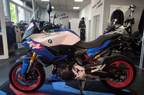 BMW F 900 XR