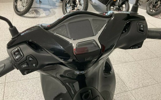 Gebrauchtmotorrad Honda SH125i - Bild 6