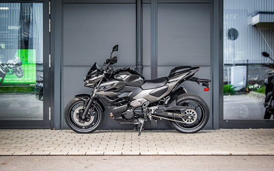 Gebrauchtmotorrad Kawasaki Z7 Hybrid - Bild 4