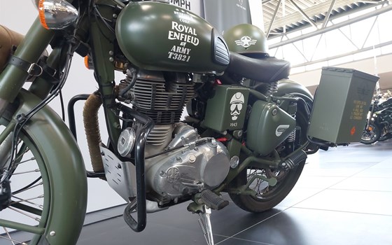Gebrauchtmotorrad Royal Enfield Bullet 500 Classic EFI Military - Bild 9 Gebrauchtmotorrad Royal Enfield Bullet 500 Classic EFI Military - Bild 9