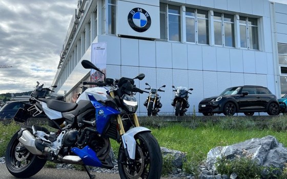 Motorrad Occasion BMW F 900 R - Bild 4