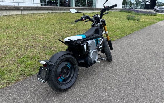 Neufahrzeug BMW CE 02 11kW - Bild 2