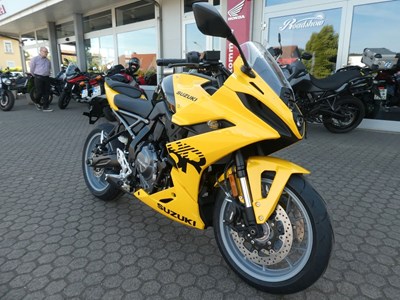 GSX-8R