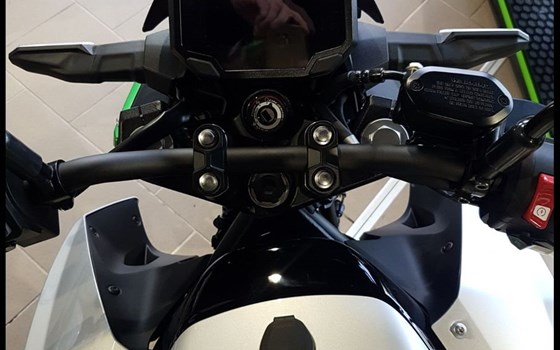 Neufahrzeug Kawasaki Z e-1 - Bild 7