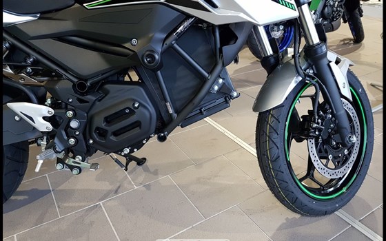 Neufahrzeug Kawasaki Z e-1 - Bild 8