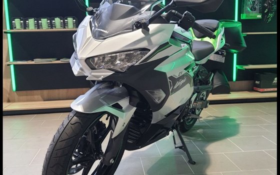 Neufahrzeug Kawasaki Ninja e-1 - Bild 3