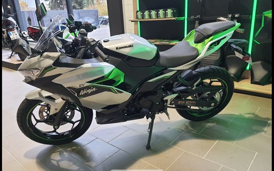 Neufahrzeug Kawasaki Ninja e-1 - Bild 4
