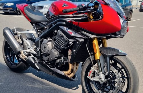 Gebrauchtmotorrad Triumph Speed Triple R
