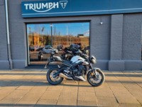 Gebrauchtmotorrad Triumph Street Triple R