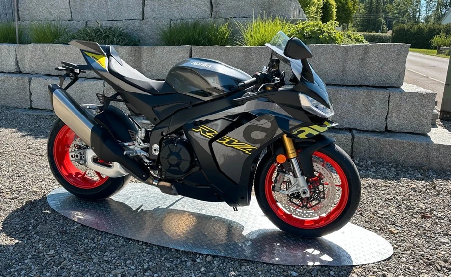 Angebot Aprilia RSV4 1100 Bild 1: Angebot Aprilia RSV4 1100
