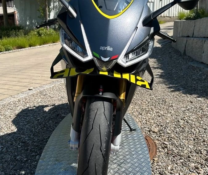 Angebot Aprilia RSV4 1100 Bild 9: Angebot Aprilia RSV4 1100