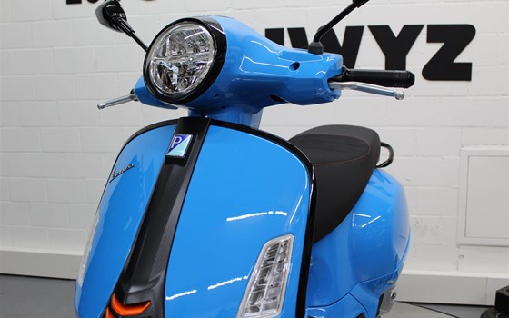 Neufahrzeug Vespa GTS 125 Super Sport - Bild 6