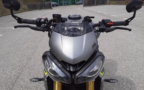 Gebrauchtmotorrad Triumph Speed Triple 1200 RS - Bild 5 Gebrauchtmotorrad Triumph Speed Triple 1200 RS - Bild 5