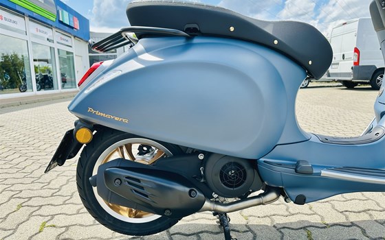 Neufahrzeug Vespa Primavera 125 Officina 8 - Bild 12