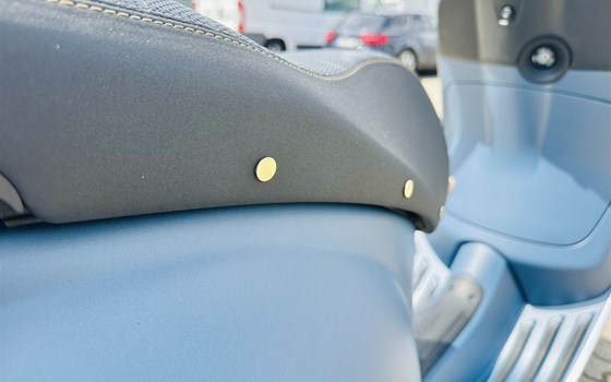 Neufahrzeug Vespa Primavera 125 Officina 8 - Bild 14