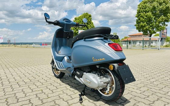 Neufahrzeug Vespa Primavera 125 Officina 8 - Bild 2