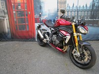 Gebrauchtmotorrad Triumph Speed Triple 1200 RS