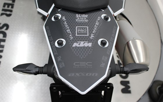 Neufahrzeug KTM 890 SMT - Bild 6