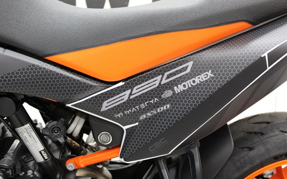 Neufahrzeug KTM 890 SMT - Bild 7