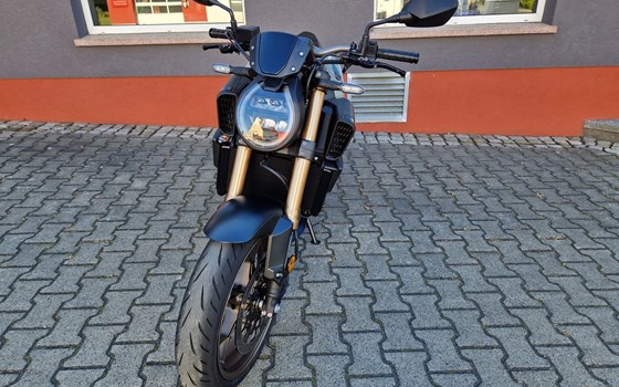 Gebrauchtmotorrad Honda CB650R - Bild 3
