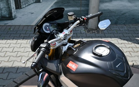 Gebrauchtmotorrad Aprilia Tuono V4 R APRC - Bild 10