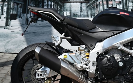 Gebrauchtmotorrad Aprilia Tuono V4 R APRC - Bild 5