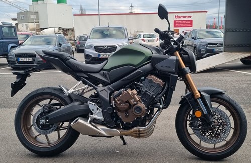 Neumotorrad Honda CB650R E-Clutch