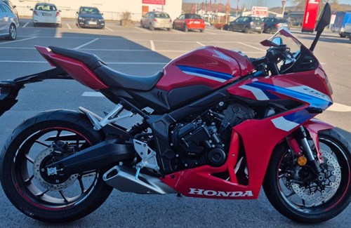 Neumotorrad Honda CBR650R E-Clutch