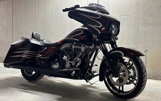 Gebrauchtmotorrad Harley-Davidson Touring Street Glide Special FLHXS - Bild 9 Gebrauchtmotorrad Harley-Davidson Touring Street Glide Special FLHXS - Bild 9