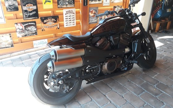 Gebrauchtmotorrad Harley-Davidson Sportster S RH1250S - Bild 1 Gebrauchtmotorrad Harley-Davidson Sportster S RH1250S - Bild 1