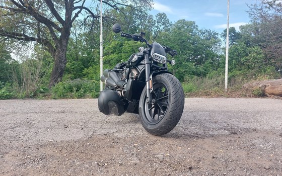 Gebrauchtmotorrad Harley-Davidson Sportster S RH1250S - Bild 22 Gebrauchtmotorrad Harley-Davidson Sportster S RH1250S - Bild 22