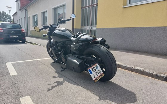 Gebrauchtmotorrad Harley-Davidson Sportster S RH1250S - Bild 8 Gebrauchtmotorrad Harley-Davidson Sportster S RH1250S - Bild 8